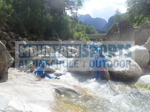 P1020011 | Bestelle die Bilder deines Berg- oder Wasser-Abenteuers mit Mountain Sports bequem von zu Hause aus direkt über unseren Online Fotoshop von pictrs.com. - Realisiert mit Pictrs.com