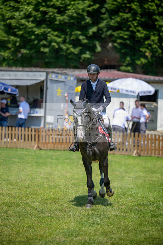 Reitturnier Voxtrup | Entdecke hochwertige Reitturnierfotos von Foto Oger. Professionell, emotional und authentisch – jetzt Lieblingsmomente im Shop bestellen.Deutschlandweite Turnierfotografie. - Realisiert mit Pictrs.com