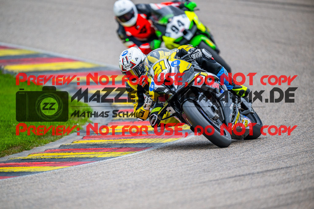 MaZZes_FotoMatrix_240503_6007705_6536 | STK1000