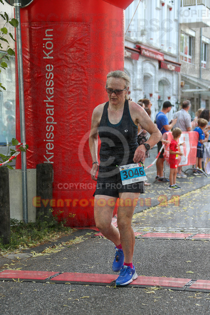 220625_1655_EX1_5397 | Sportfotografie im Rhein-Sieg Kreis, Köln, Bonn, NRW, Rheinland Pfalz, Hessen, etc. Unser Tätigkeitsfeld umfasst den Laufsport vom Volkslauf über den Marathon, Duathlon, Triathon bis zum Ultralauf wie Kölnpfad Ultra oder Schindertrail.