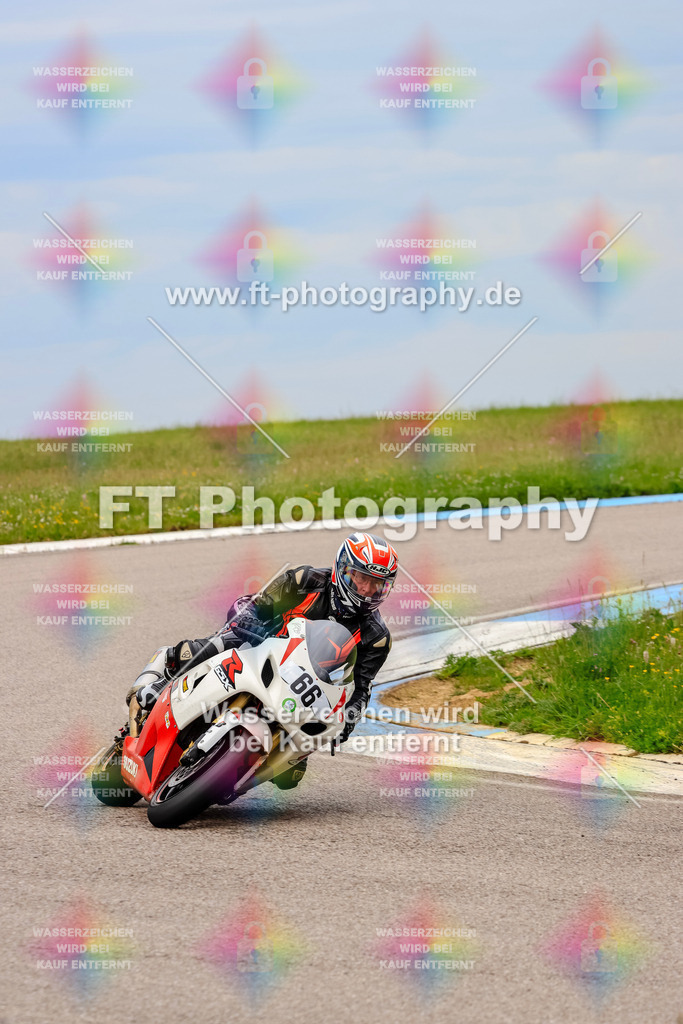 MotoTeam-2156 | Hier findet Ihr Bilder von Touristenfahrten auf der Nürburgring Nordschleife oder von anderen Veranstaltungen die ich besucht habe. Viel Spass beim Durch Schauen 