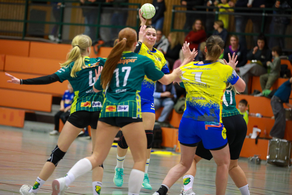 SVN_ SVFriedrichsfeld_141224_010 | Bildergalerie von Sport-Ereignissen aber auch von weiteren spannenden Dingen - nicht nur vom Niederrhein. In Anlehnung an den bekannten Spruch von Hanns Dieter Hüsch heißt das Motto: "Niederrhein ist überall".  - Realisiert mit Pictrs.com