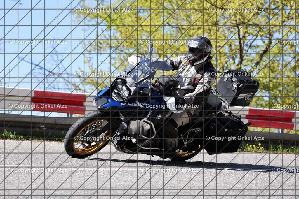 IMG_8075 | Fotograf am Kyffhäuser. Onkel Atze. Kyffhäuser Rennstrecke. Café36. Motorsportfotografie. - Realisiert mit Pictrs.com
