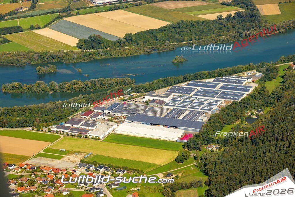 Das Luftbild zeigt : Gewerbegebiet Mamming - Die Luftaufnahme wurde 2023 vom UL-Flugzeug aus erstellt ( keine Drohne ) - Hochauflösende Luftaufnahme - Für grossformatige Ausdrucke geeignet. Die Geschenkidee !Mit Lizenz und Bildrechte bestellbar