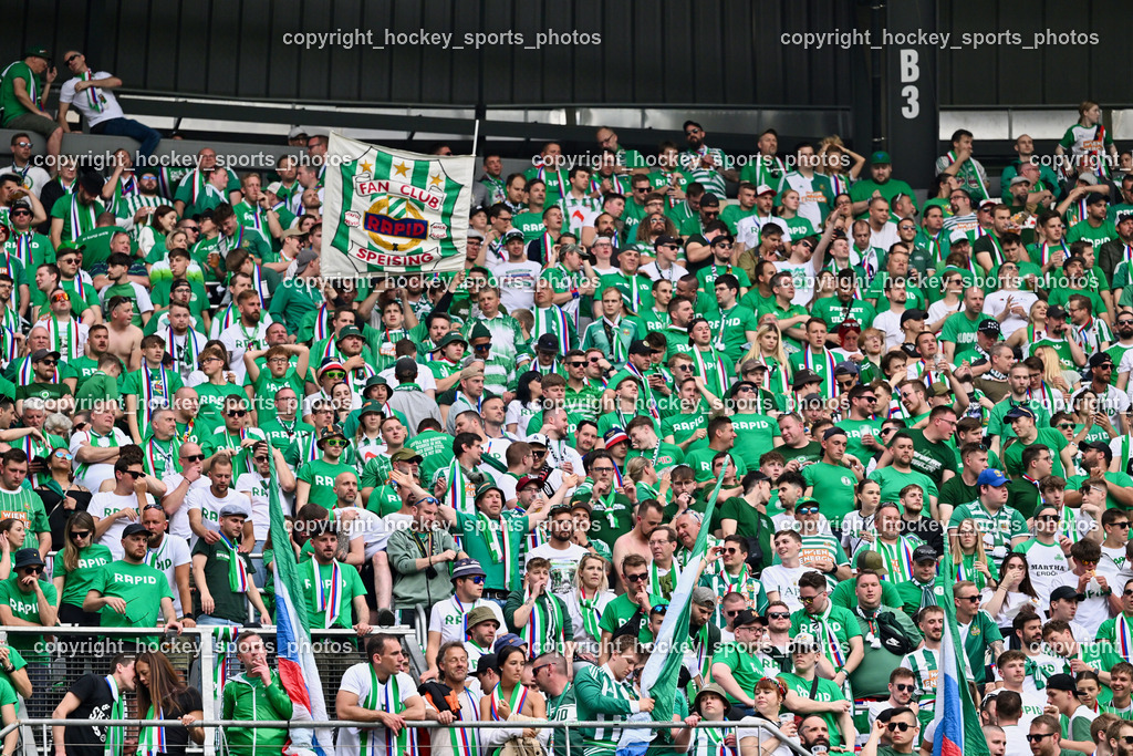 SK Puntigamer Sturm vs. SK Rapid Wien Siegerehrung, Impressionen | SK Rapid Wien Fans, SK Puntigamer Sturm vs. SK Rapid Wien Siegerehrung, Impressionen, SK Puntigamer Sturm vs. SK Rapid Wien Siegerehrung, Impressionen am 01.05.2024 in Klagenfurt (Wörthersee Stadion ), Austria, (Photo by Bernd Stefan)