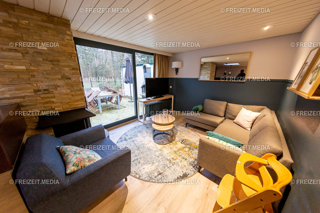 VIP BUNGALOW IM CENTER PARCS BISPINGER HEIDE | CENTER PARCS BISPINGER HEIDE

VEROEFFENTLICHUNG NUR GEGEN HONORAR

CONTACT:
FREIZEIT.MEDIA
HENDRIK PÖTHER
IM SCHLATT 24
46414 RHEDE

FON: +49 (0)2872 9496637
MAIL: INFO@FREIZEIT-MEDIA.DE
WEB: WWW.FREIZEIT.MEDIA - Realisiert mit Pictrs.com