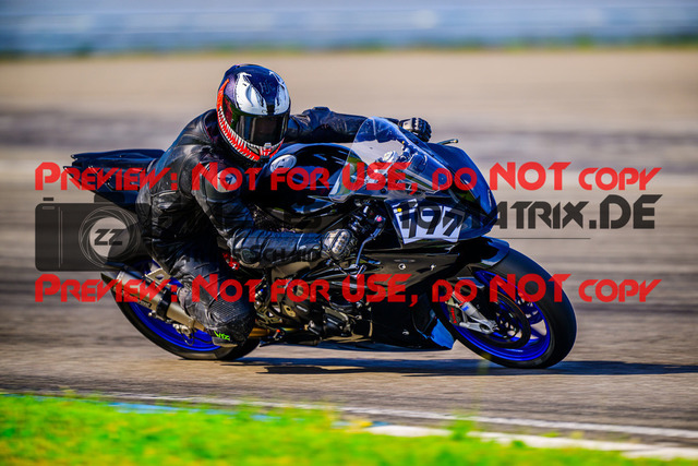 MaZZes_FotoMatrix_240520_6021986_2600 | WEISS