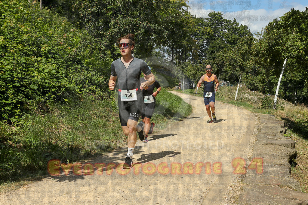 250824_1240_EX1_0186 | Sportfotografie im Rhein-Sieg Kreis, Köln, Bonn, NRW, Rheinland Pfalz, Hessen, etc. Unser Tätigkeitsfeld umfasst den Laufsport vom Volkslauf über den Marathon, Duathlon, Triathon bis zum Ultralauf wie Kölnpfad Ultra oder Schindertrail.