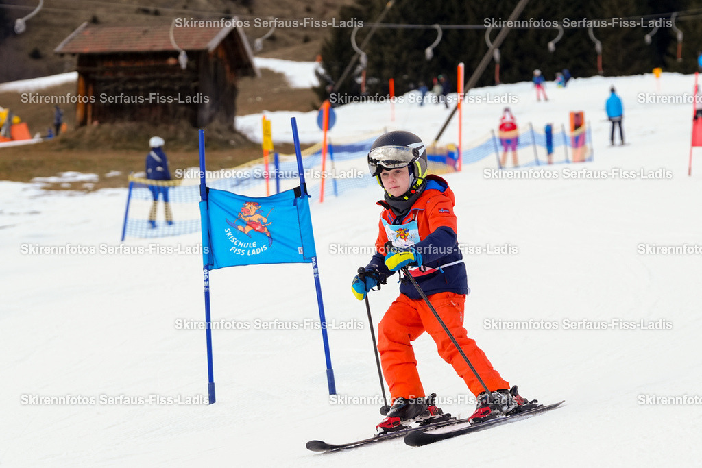 SRF_02.01.2026_0815 | Skirennfotos,Serfaus,Fiss,Ladis,Kinderskirennen,Winter,Tirol,Oberland,skirace,SFL,feelfree,weil wir's genießen,ski,Ski,skifahren,Sonnenplateau, - Realisiert mit Pictrs.com
