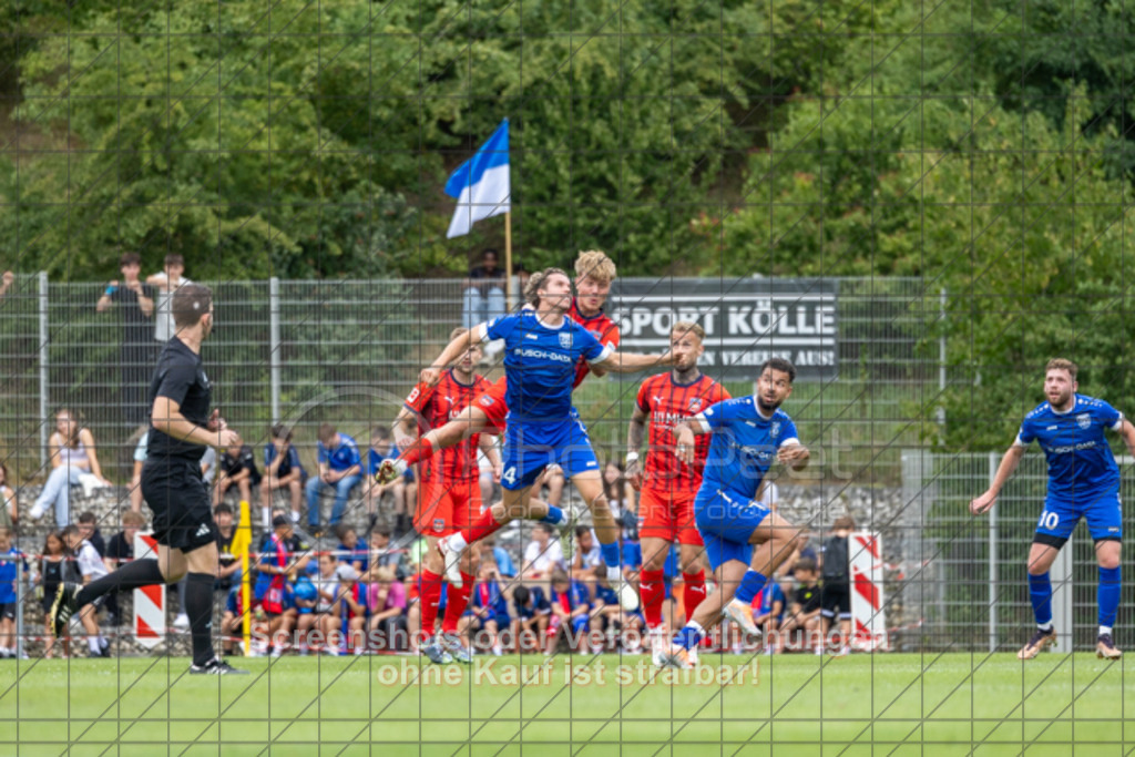 20250706_154413_0896 | #,TSG Salach (blau) vs. 1.FC Heidenheim (rot), Fußball, Freundschaftsspiel - WfV, Saison 2025/2026, Rasensportplatz, Staufenecker Str. 41, 73084 Salach, 06.07.2025 - 15:30 Uhr,Foto: PhotoPeet-Sportfotografie/Peter Harich