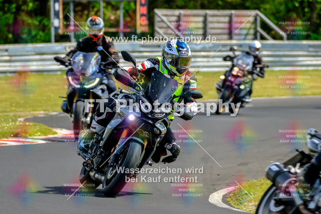 _OTO2040 | Hier findet Ihr Bilder von Touristenfahrten auf der Nürburgring Nordschleife oder von anderen Veranstaltungen die ich besucht habe. Viel Spass beim Durch Schauen 