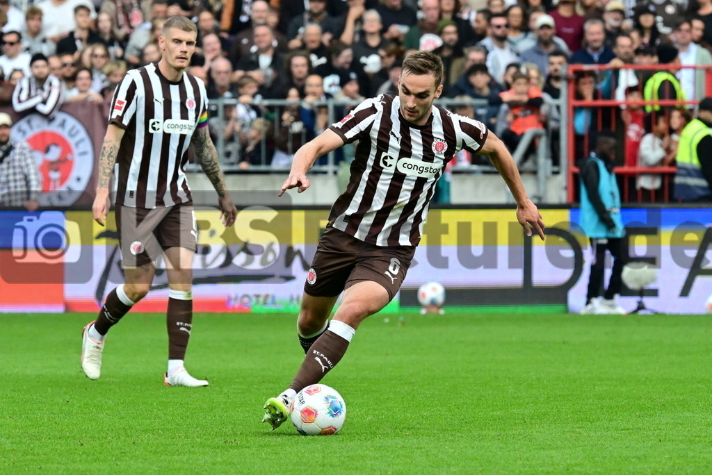KBS Picture_FCStPauli-Bayer04Leverkusen_059 | Sands James (St.Pauli) ,Sportplatz :  Millerntor Stadion, - Realisiert mit Pictrs.com