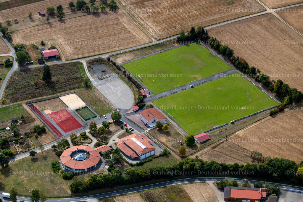 3904194 | Sportplatz, Steinfeld