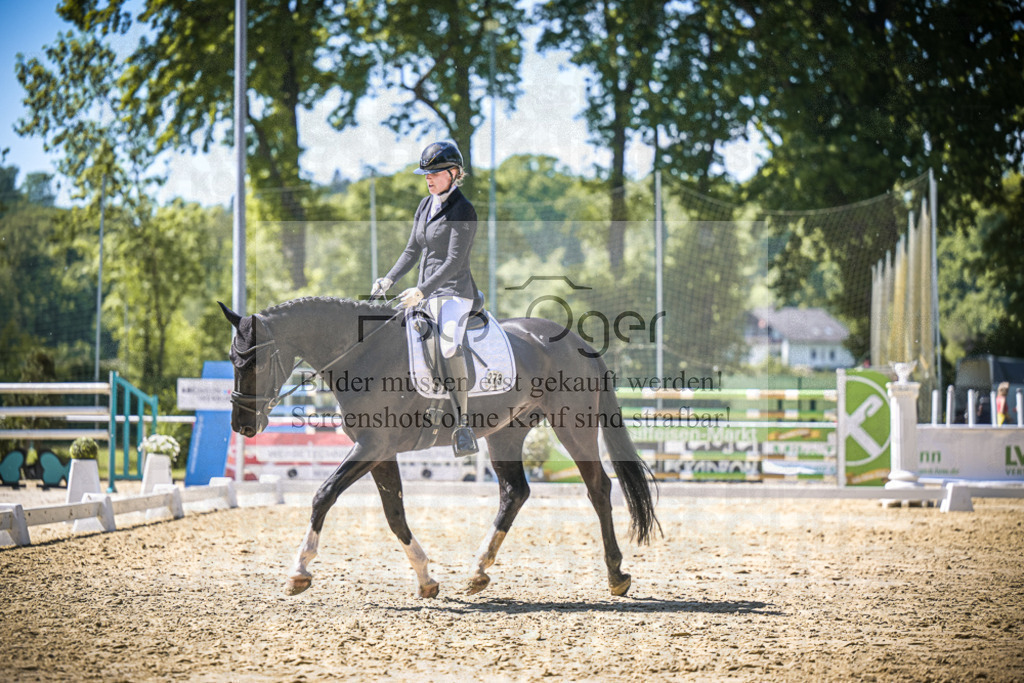 DOS_9446 | Entdecke hochwertige Reitturnierfotos von Foto Oger. Professionell, emotional und authentisch – jetzt Lieblingsmomente im Shop bestellen.Deutschlandweite Turnierfotografie. - Realisiert mit Pictrs.com