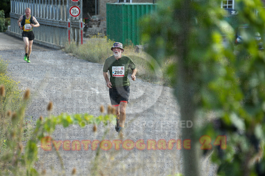 250830_0959_EX1_9041 | Sportfotografie im Rhein-Sieg Kreis, Köln, Bonn, NRW, Rheinland Pfalz, Hessen, etc. Unser Tätigkeitsfeld umfasst den Laufsport vom Volkslauf über den Marathon, Duathlon, Triathon bis zum Ultralauf wie Kölnpfad Ultra oder Schindertrail.