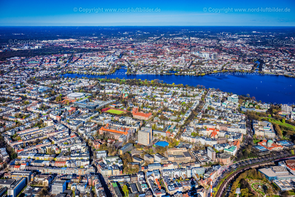 Hamburg_Rothenbaum_ELS_5006060425 | HAMBURG 06.04.2025 Innenstadtbereich am Mittelweg - Rothenbaumchaussee im Stadtgebiet im Ortsteil Harvestehude in Hamburg, Deutschland. // District on Mittelweg - Rothenbaumchaussee in the city in the district Harvestehude in Hamburg, Germany. Foto: Martin Elsen