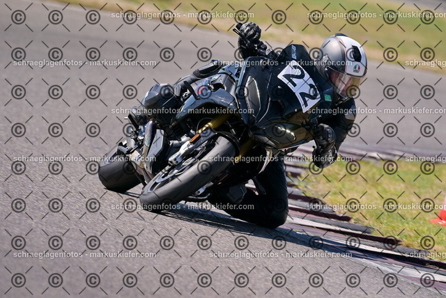 26bt05-0695 | markuskiefer.com - Realisiert mit Pictrs.com
