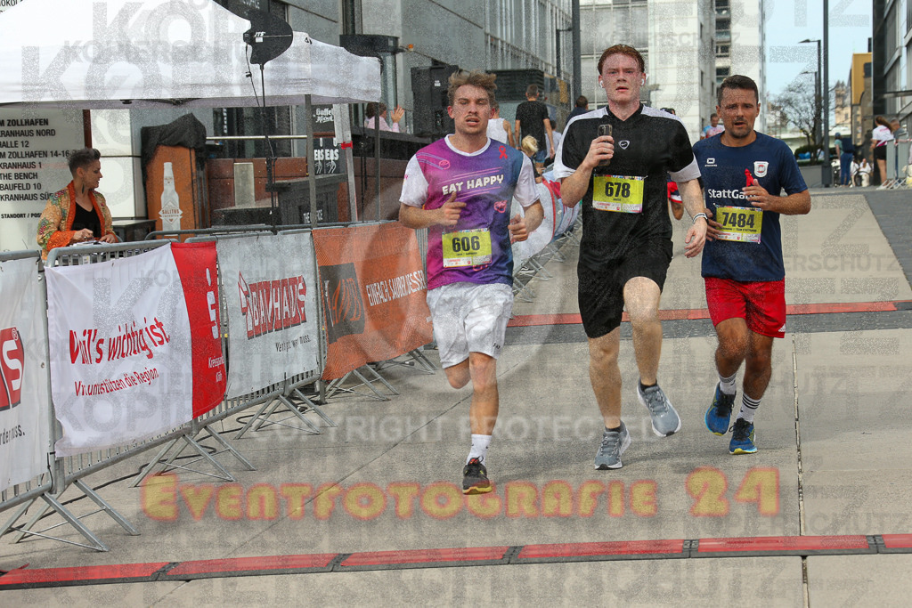 250920_1326_EX1_4547 | Sportfotografie im Rhein-Sieg Kreis, Köln, Bonn, NRW, Rheinland Pfalz, Hessen, etc. Unser Tätigkeitsfeld umfasst den Laufsport vom Volkslauf über den Marathon, Duathlon, Triathon bis zum Ultralauf wie Kölnpfad Ultra oder Schindertrail.