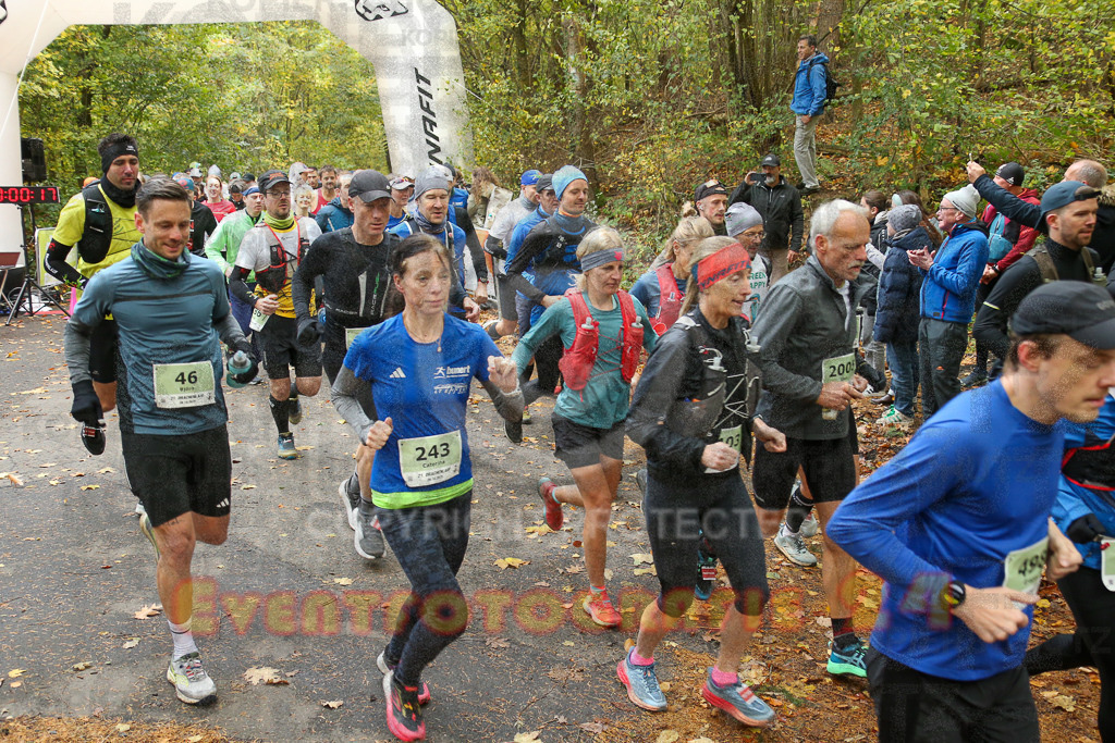 251026_1001_EX1_9619 | Sportfotografie im Rhein-Sieg Kreis, Köln, Bonn, NRW, Rheinland Pfalz, Hessen, etc. Unser Tätigkeitsfeld umfasst den Laufsport vom Volkslauf über den Marathon, Duathlon, Triathon bis zum Ultralauf wie Kölnpfad Ultra oder Schindertrail.