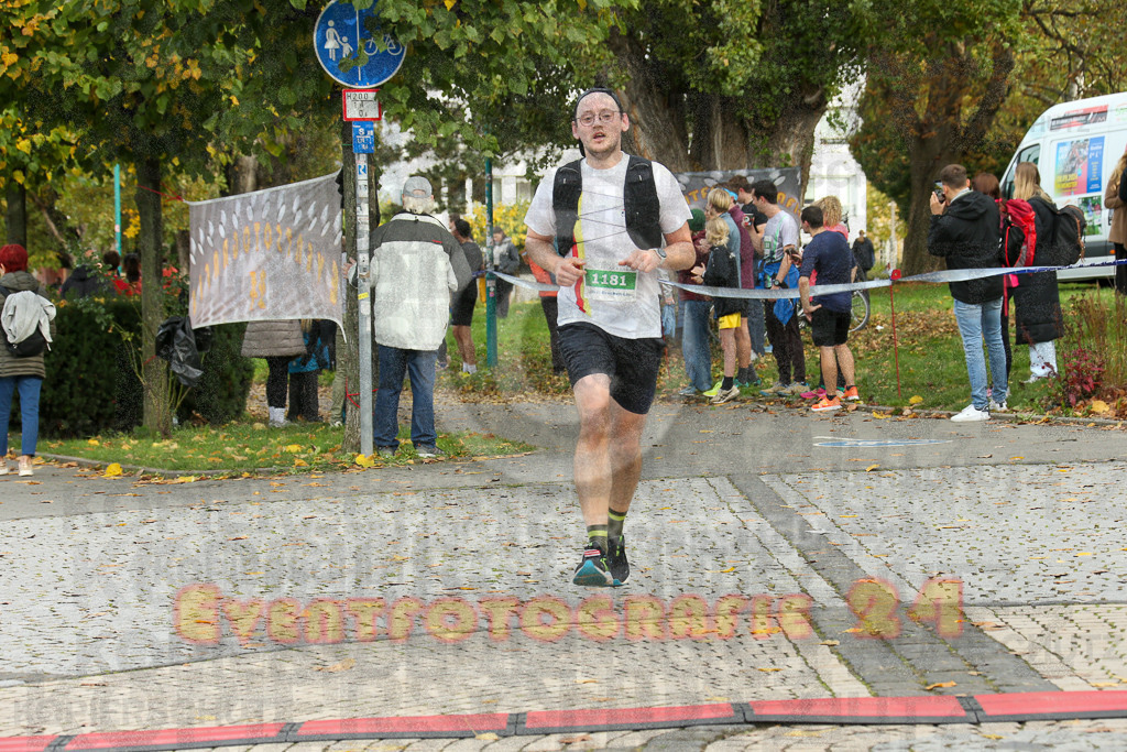 241020_1106_EX1_1061 | Sportfotografie im Rhein-Sieg Kreis, Köln, Bonn, NRW, Rheinland Pfalz, Hessen, etc. Unser Tätigkeitsfeld umfasst den Laufsport vom Volkslauf über den Marathon, Duathlon, Triathon bis zum Ultralauf wie Kölnpfad Ultra oder Schindertrail.