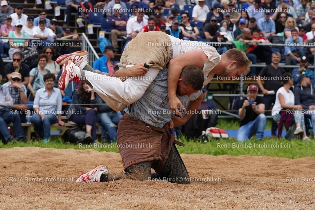 43 | René Burch leidenschaftlicher Fotograf aus Kerns in Obwalden.  Hier finden sie Sport, Landschaft und Natur Fotografie.
 - Realisiert mit Pictrs.com