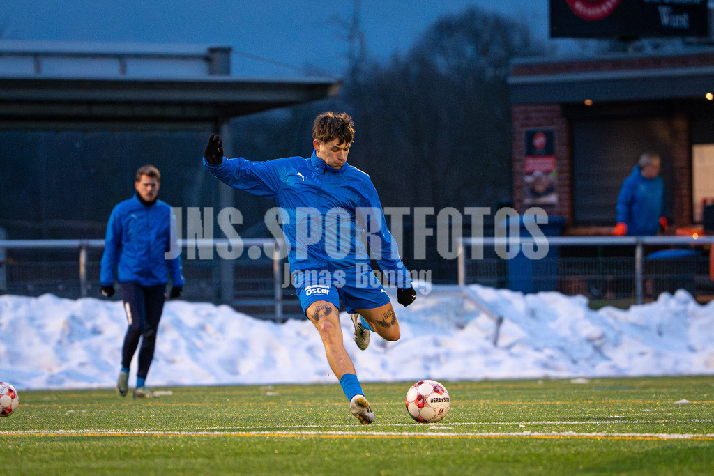Fußball I Herren I Saison 2025-2026 I Freundschaftsspiel I BW Lohne - TuS Bersenbrück I 1806 | jns.sportfotos - Realisiert mit Pictrs.com