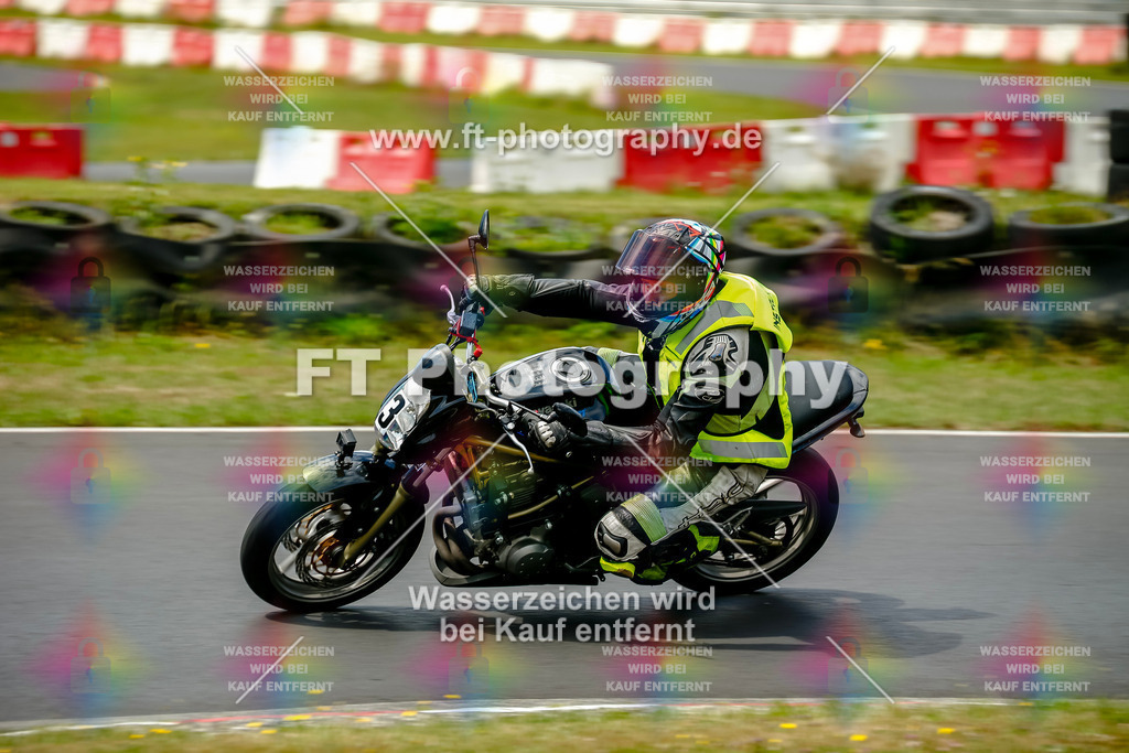 VBK-4808 | Hier findet Ihr Bilder von Touristenfahrten auf der Nürburgring Nordschleife oder von anderen Veranstaltungen die ich besucht habe. Viel Spass beim Durch Schauen 