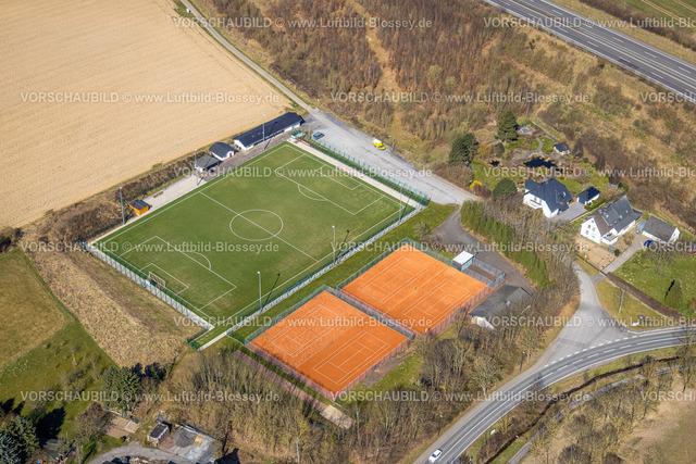 Arnsberg220302240 | Luftbild, Fußballplatz und Tennisplätze Im Windfirkel in Rumbeck, Arnsberg, Sauerland, Nordrhein-Westfalen, Deutschland
