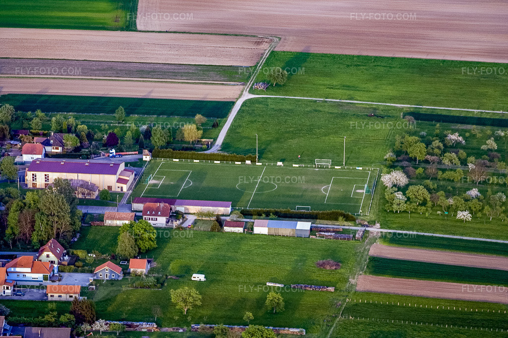 Aerial view: Football pitch in Eschbach in the state Bas-Rhin, France. – Photo: IMG_10687.jpg taken on 05/04/2008 by Werner Riehm/FLY-FOTO.com – Resolution of the original: 3456 x 2304 px