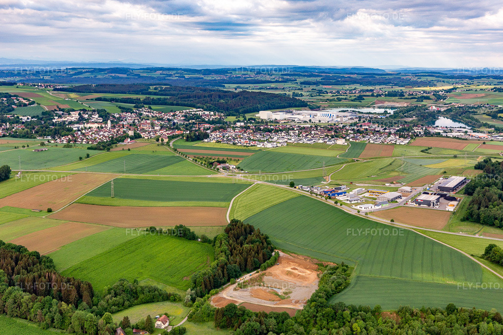 Luftbild:  in Pfullendorf im Bundesland Baden-Württemberg in Deutschland. Foto: IMG_131885.jpg vom 26.05.2022 durch Werner Riehm/FLY-FOTO.deStadt Pfullendorf /