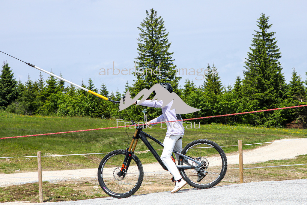 OE7A9236 | Bügel weg und dann geht es auf die Trails durch den Arberwald
