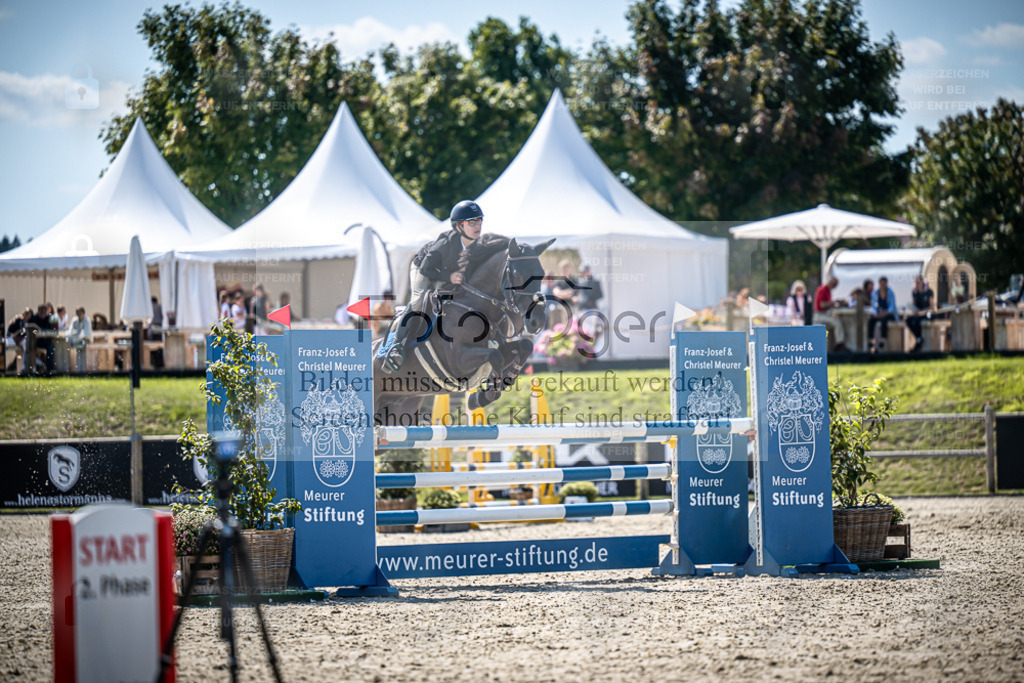 DOS_2637 | Entdecke hochwertige Reitturnierfotos von Foto Oger. Professionell, emotional und authentisch – jetzt Lieblingsmomente im Shop bestellen. - Realisiert mit Pictrs.com