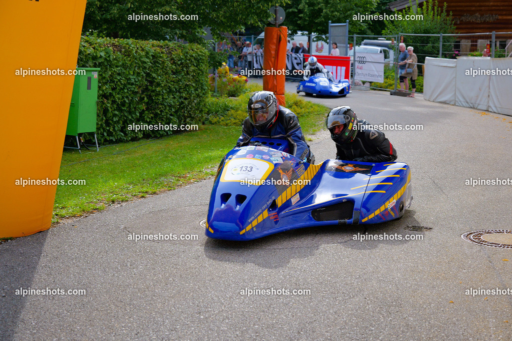 P1025690 | Erleben Sie atemberaubende, hochqualitative Fotos Ihrer Fahrt entlang der malerischen Alpenstraßen. Besuchen Sie alpineshots.com, um professionelle Aufnahmen Ihrer unvergesslichen Reise zu finden und zu kaufen - Realisiert mit Pictrs.com