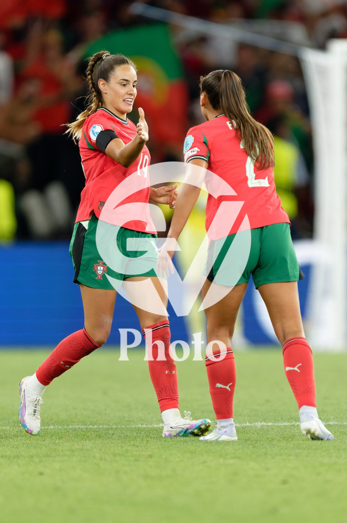 Portugal v Italy - UEFA Women's EURO 2025 Group B | GENEVA, SWITZERLAND - JULY 7:  Diana Gomes of Portugal (L) celebrates after scoring her team's first goal with teammates Catarina Amado of Portugal (R)  during the UEFA Women's EURO 2025 Group B match between Portugal and Italy at Stade de Geneve on July 7, 2025 in Geneva, Switzerland. (Photo by Giuseppe Velletri/Sports Press Photo/Getty Images)