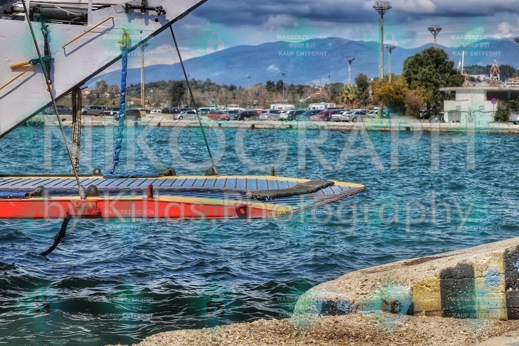 Fährrampe | Die Rampe einer Fähre am Hafen von Igoumenitsa. 