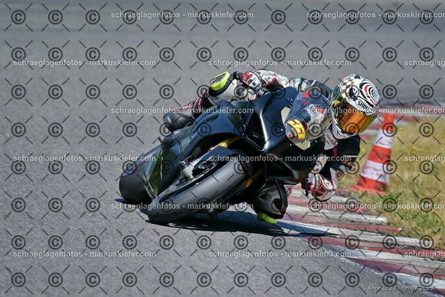 25bt04-0594 | markuskiefer.com - Realisiert mit Pictrs.com