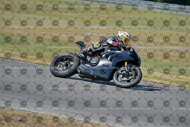 25bt04-0207 | markuskiefer.com - Realisiert mit Pictrs.com