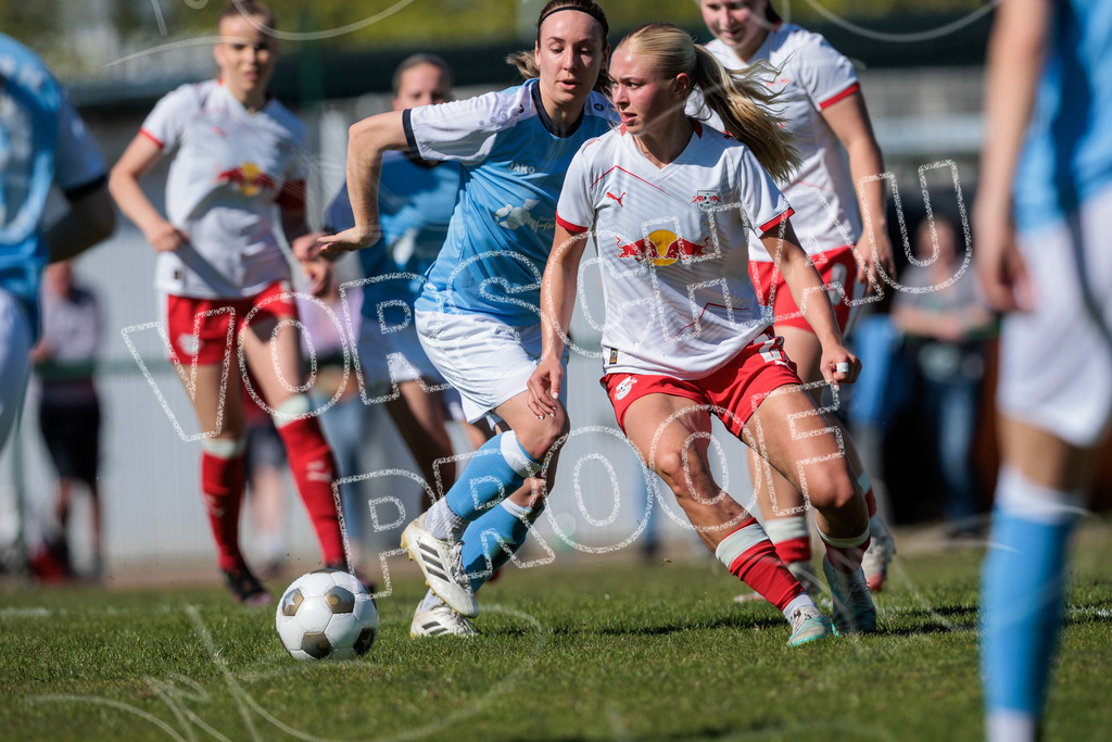 Gipfeltreffen der Frauen: Finale um den Sachsenlotto Landespokal 2026 | Am 1. Mai 2026 trafen im Endspiel des Sachsenlotto Landespokals die Frauen des Chemnitzer FC und die zweite Mannschaft von RasenBallsport Leipzig aufeinander. Vor stimmungsvoller Kulisse kämpften beide Teams ab 15:00 Uhr um die begehrte Trophäe des sächsischen Fußballs. Diese Galerie zeigt die Highlights, packende Zweikämpfe und die emotionalsten Momente des Finaltags. - Realisiert mit Pictrs.com
