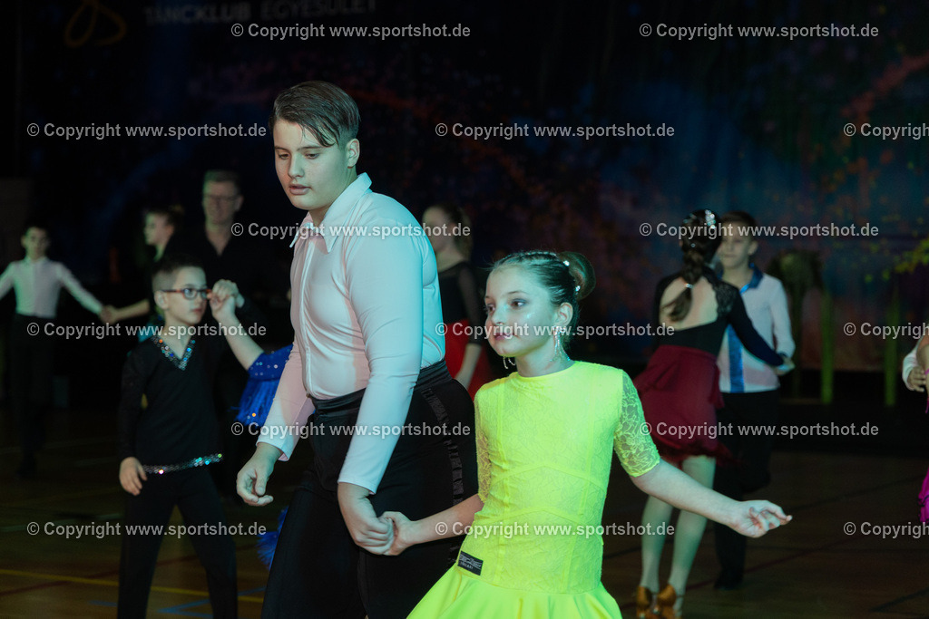 AR6_9928 | Rund um das Thema Sport-Event-Fotografie & individuelle Teilnehmerfotos. Jeder Teilnehmer wird fotografiert.