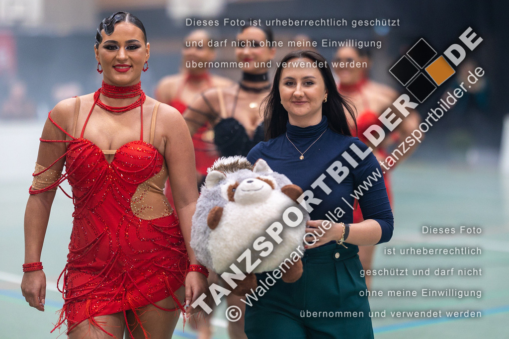 20230325-10056 | Hier finden Sie Tanz Bilder vom Latein und Standard Formationen tanzen. Sportbilder vom Tanzsport. Schöne Fotos und von Weltmeisterschaft, Europameisterschaft, Bundesliga, Regionalliga, Oberliga und Landesliga sowie von GOC Stuttgart, DanceComp, WM Bremen