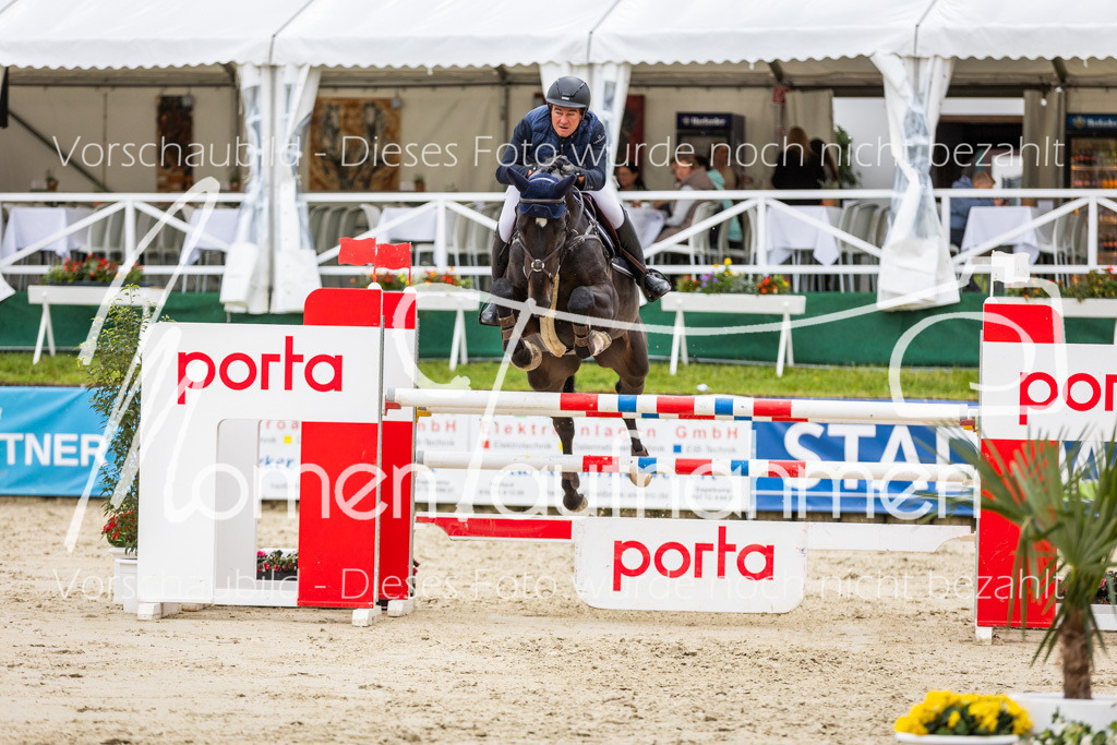 BHO-2PhSpr-M-5-2333 | MomenTaufnahmen Pferdesportfotos