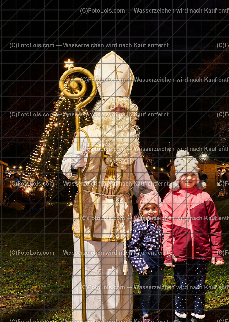 ALP7654_Wieselburger Advent_Nikolaus | (C)FotoLois.com, Alois Spandl, Wieselburger Advent im Schlosspark, Besuch durch den Hl. Nikolaus und seinen Krampussen, Sa 3. Dezember 2022.