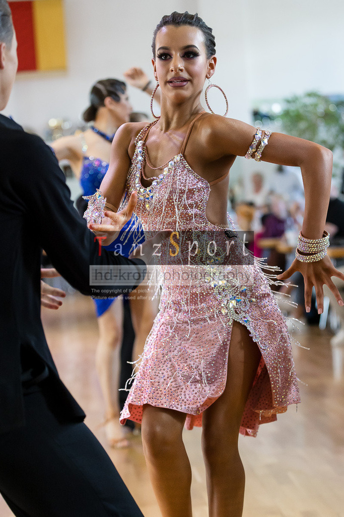 20240615_DM-Jun2-Kombi_09710 | Tanzsportbilder, Standardtanz, Lateintanz, WDSF, DTV, LTVB, dancecomp, goc, hessen tanzt, blaues band der spree, walzer, tango, wiener walzer, slowfox, quickstepp, samba, rumba, cha-cha-cha, paso doble. jive, hd-kroft photography, turniertanzsport