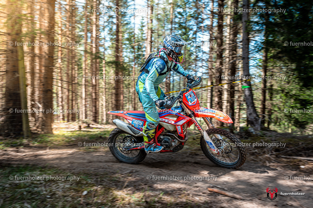 fuernholzer_250501-C1-541 | Fotografische Impressionen von der Red Stag Enduro Extreme by fuernholzer-photography.com. Endurosport in Österreich fotografisch festgehalten von fuernholzer. Auftragsfotografie für Private, Gewerbefotos und Industriefotografie. Eventfotografie, Sportfotografie und Motorsportfotografie. Anbieter von Fotoworkshops, Fototraining, fotografischen Vorträgen und Fotoseminaren.