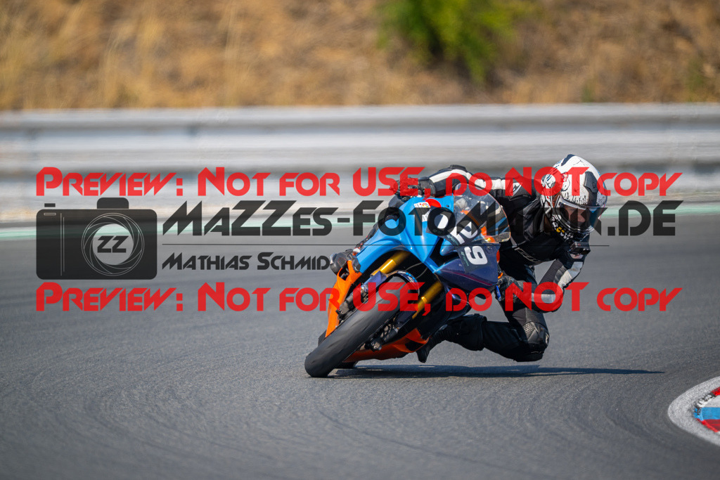 MaZZes-Fotomatrix-20260805-526275 | OPEN
