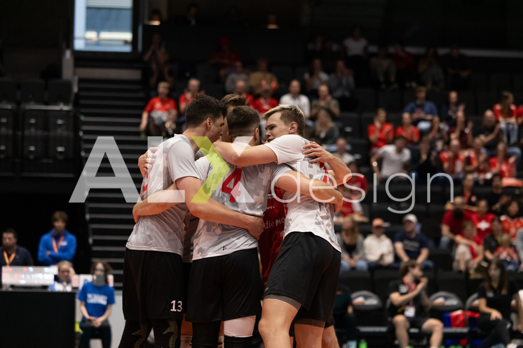 Luxembourg v Switzerland - CEV European League Men | KRIENS, SWITZERLAND - JUNE 12: Team of Switzerland during the CEV European League match between Luxembourg and Switzerland at Pilatus Arena on June 12, 2026 in Kriens, Switzerland. - Realisiert mit Pictrs.com