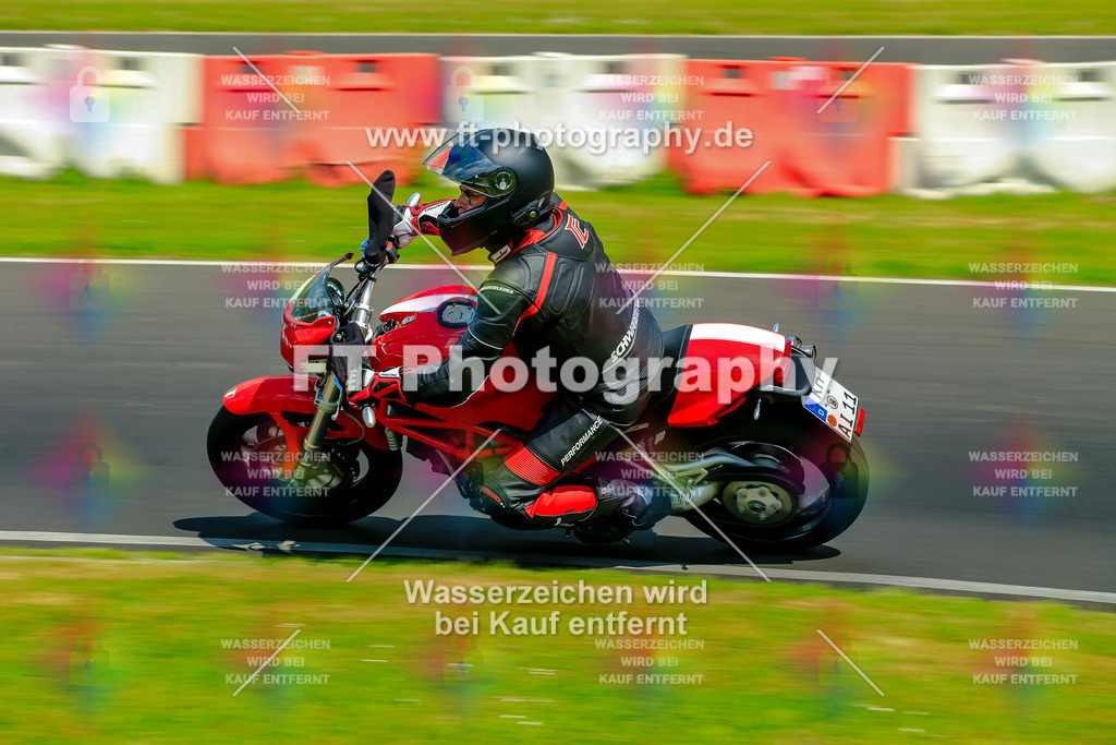 _NBG4586 | Hier findet Ihr Bilder von Touristenfahrten auf der Nürburgring Nordschleife oder von anderen Veranstaltungen die ich besucht habe. Viel Spass beim Durch Schauen 