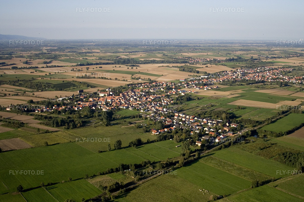 Luftbild: Ortsansicht von Südwesten in Kapsweyer im Bundesland Rheinland-Pfalz in Deutschland. Foto: IMG_8053.jpg vom 13.09.2007 durch Werner Riehm/FLY-FOTO.de