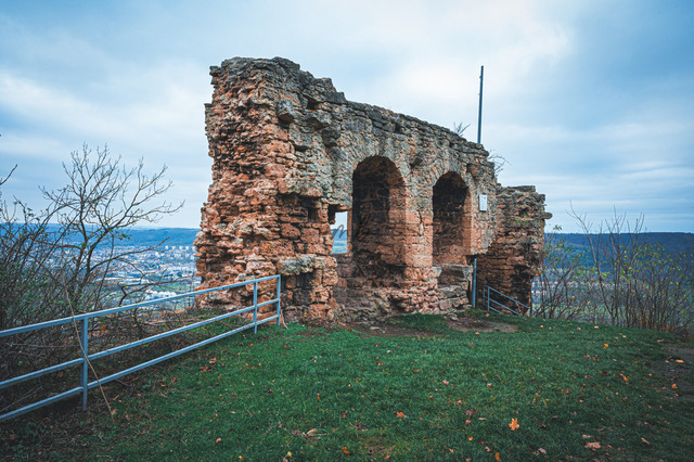 Ruine der Kunitzburg | Professionelle Natur- & Landschaftsfotos als Poster, auf Leinwand & viele mehr. Wähle aus einer Vielzahl an Formaten & Materialien Dein perfektes Bild. - Realisiert mit Pictrs.com