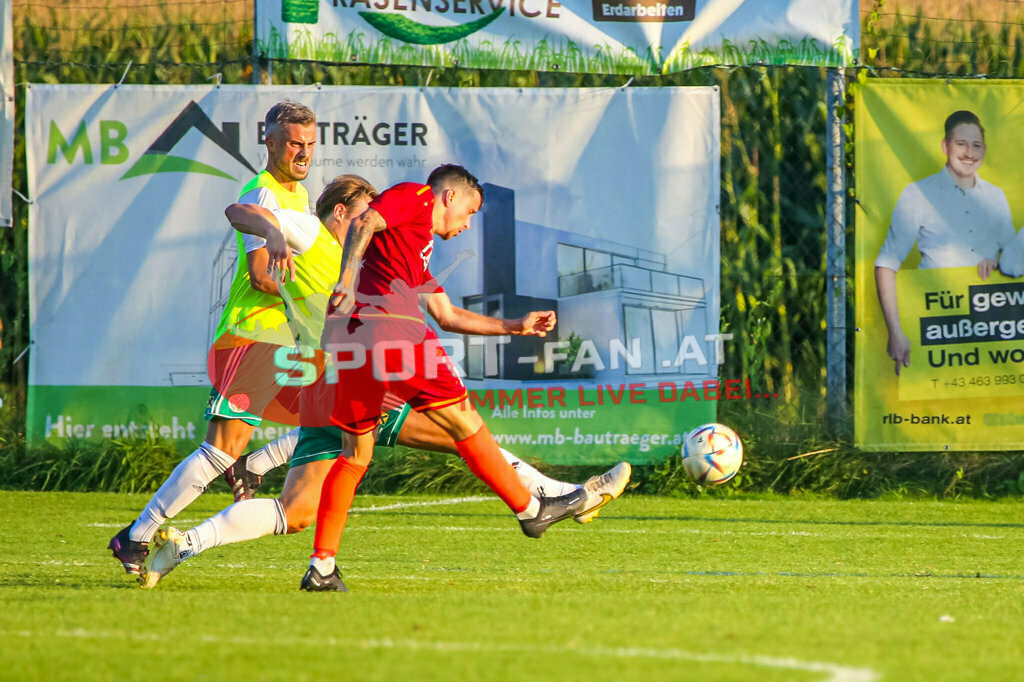 ASKÖ Wölfnitz - WSG Radenthein 2-2, Unterliga West | Zan Poglajen (ASKÖ Wölfnitz #9) Denis Sme (WSG Radenthein #5) ASKÖ Wölfnitz - WSG Radenthein 2-2 am 20.08.2023 in Wölfnitz
(Sportplatz), Austria, (Photo by Ernst Krawagner sport-fan.at) - Realisiert mit Pictrs.com